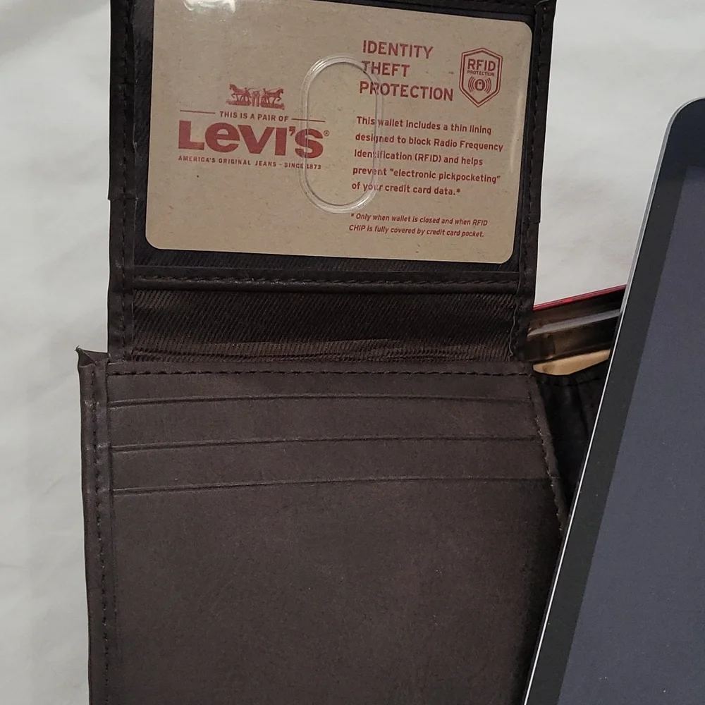 Levi's Rfid Brown Wallet - Picture 3 of 6